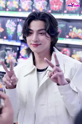 the man who can be handsome and cute at the same time!!  LEGO NEW STORE X GULF #LEGOOnebangkokxGULF #LEGOTH​ #gulfkanawut #gulfkanawut17 #gulfkanawuttraipipattanapong @Gulf Kanawut 