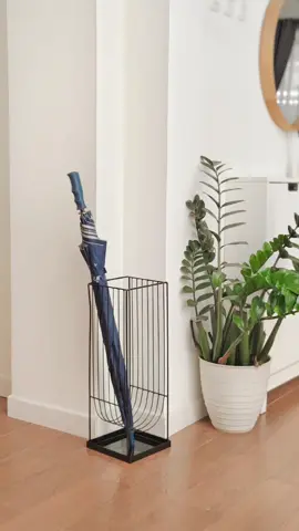 musim hujan, mungkin kamu perlu ini, keranjang payung dari @verture.wire #keranjangpayung #tempatpayung #homeliving #homeinspo #hometips 