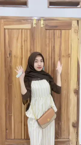 one set 50rbu selucuu ini😭😭😭😭 #oneset #onesetsalur #setelanwanita #ootdinspo 