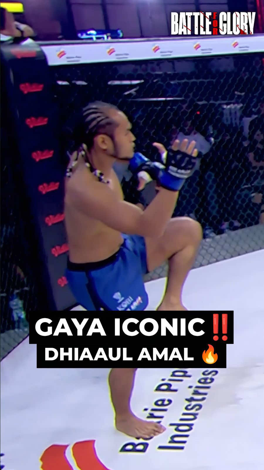 Gerakan iconic dan konsisten dari Dhiaaul Amal mewarnai keseruan One Pride 88 | Battle For Glory.  Dhiaaul Amal selalu lakukan gerakan silat diawal ronde saat berhadapan dengan Sukma Prawira Aditya #BattleForGlory #OnePrideMMA #SukmaPrawira #DhiaaulAmal #MMAIndonesia 