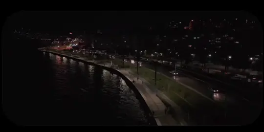 ﴿ فَإِذَا انشَقَّتِ السَّمَاءُ فَكَانَتْ وَرْدَةً كَالدِّهَانِ﴾ سورة الرحمن الايه-37 القارئ #محمد_ايوب #قران #قران_كريم #quran #تلاوات 