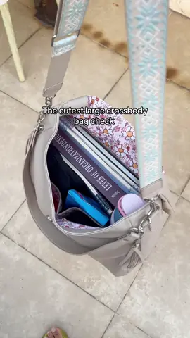 It’s a perfect gift for Christmas 🎄 and it’s limited time deals now🔥 it has so many pockets!!!! So much room fit your whole room. Soft leather. Love it.😍  #crossbodybag #workbag #collegebag #churchbag #aesthetic 