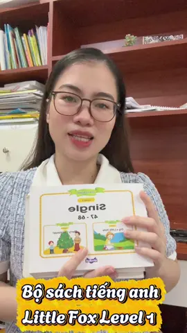 Little fox Single 3 cuốn- Bộ sách không thể thiếu cho các bạn bắt đầu học Tiếng Anh. • Dạy cho các bé từ trang giấy trắng. • Việc đầu tiên Bố mẹ hãy đồng hành với con là: Nghe ngấm Tiếng Anh nhiều vào như 1 đứa trẻ muốn 13-14 tháng nói bập bõm được Tiếng Việt vì bạn ấy đã nghe ngấm cả 13 -14 tháng đó rồi nạ. • Mình không nói được Tiếng Anh bên cạnh con thì hãy bật file để con nghe nhé ạ. Sách có đủ file mp3, mp4 nhé.#kinhnghiemlamme #mevabe #sachtienganhchobe #hoctienganhcungcon #behoctienganh 
