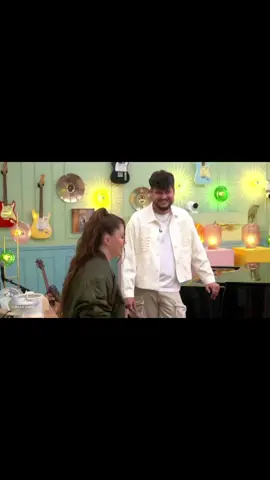 #StarAcademy  droits réservés a tf1 et endemol 