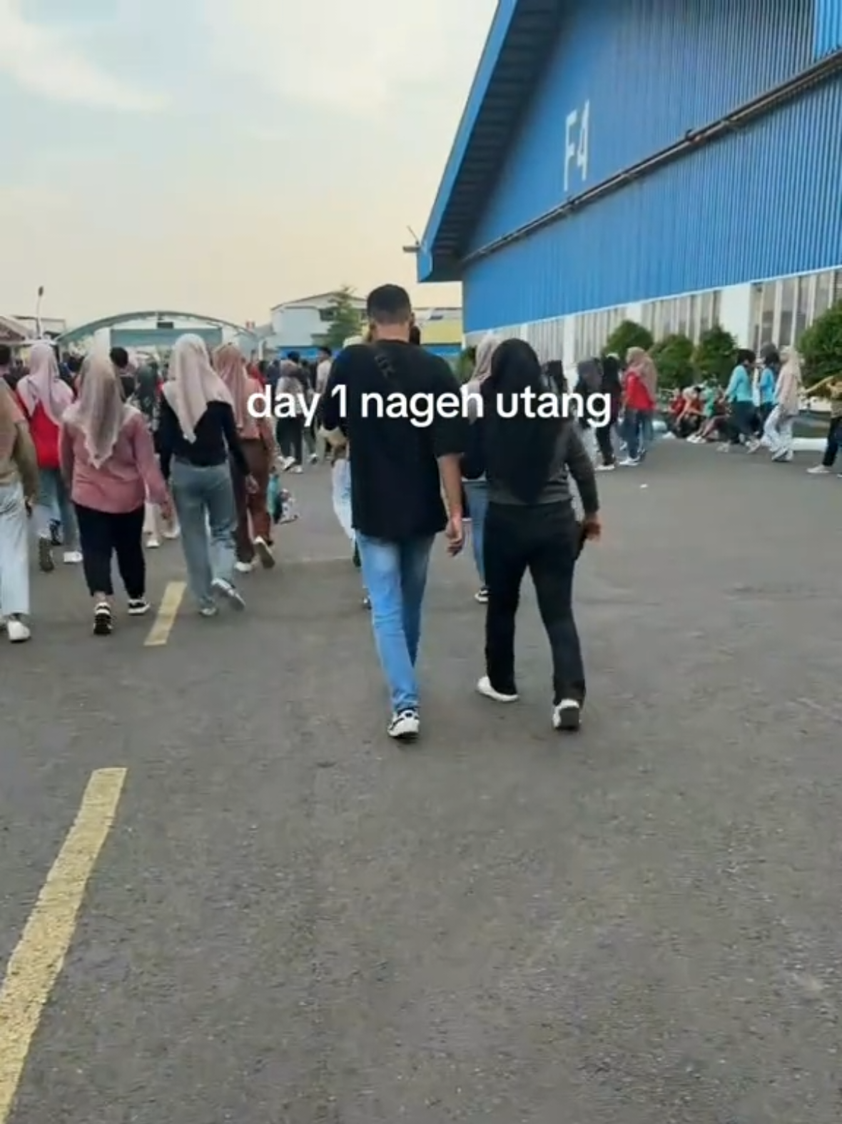 wes ngerti nek urusan duet iku ruwet, kok yo ono wong seng nekat ngutangi wong lio  🤣 #pwijepara #pwjjepara #fyp #kulipabrikjepara #kulipabrik 