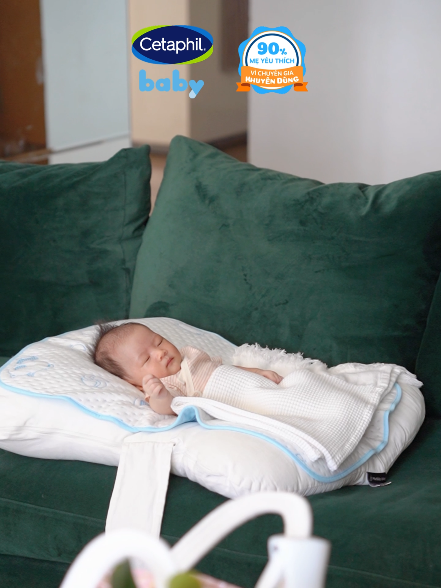 ✨ MASSAGE GIÚP BÉ KHỎE MẠNH VÀ VUI TƯƠI 👶💛 Một vài phút massage mỗi ngày cùng với Dầu massage dưỡng ẩm Cetaphil Baby sẽ giúp bé: - Vận động linh hoạt - Kích thích tuần hoàn máu - Thư giãn, ngủ ngon hơn 💞 💧 Chất dầu dịu lành, thấm nhanh, mượt mà trên da bé! #CetaphilBaby #daumassage #babyoil #danhaycam #mevabe