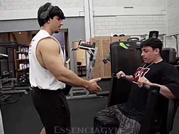 E apertar minha mão? Use meu cupom na @Max Titanium - Loja:essenciagym  #ganley #gymedit #maxtitanium #motivação #academia 