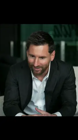 Leo Messi confiesa en su entrevista con SPORT que cada vez que ve imágenes del Barça siente “nostalgia y emoción”. 🥺 “Quizás ahora disfruto más lo que viví que cuando pasaba.” #Messi #Barcelona #LeoMessi 