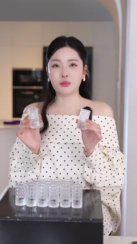 Combo 12 Ly Thuỷ Tinh Pha Lê Vân Kim Cương Trong Suốt Dày Dặn. Ly Uống Rịu Cao Cấp Tuyệt Đẹp. Dùng Tiếp Khách Rất Sang Trọng!