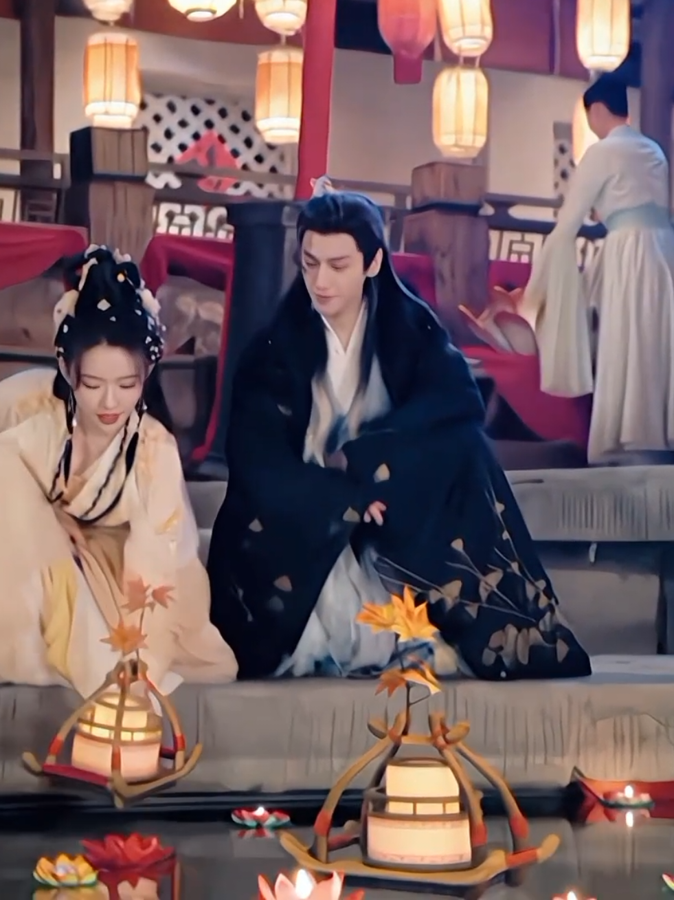 aku senyum-senyum sendiri selama scene enihh woi😆, tatapannya tang Lici ke ashui bikin aku meleleh🫠😭 shen langhun peka banget sama situasi ashui dan tang Lici😆.semoga happy ending ya🫶🏻🙂‍↕️ berharap banget inii🥹 #luoyunxi #linyun #whispersoffate #cdrama #fyp 