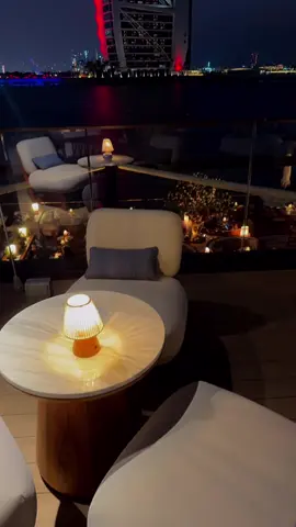 😎 #fyp #dubai #viral #traveltiktok #tik_tok 