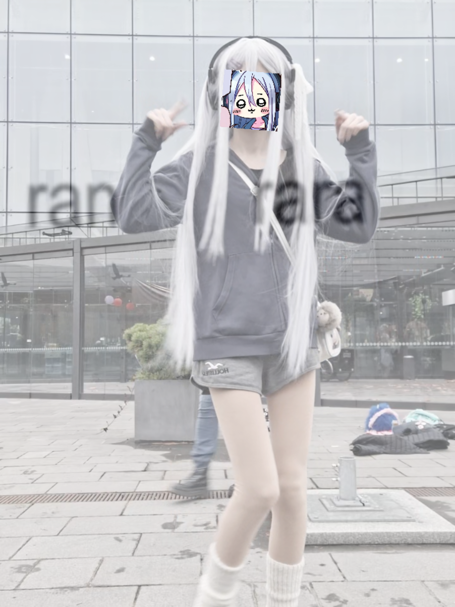 spot the mini Kanade plush #yoisakikanade #cubism  #yoisakikanadecosplay #pjsk #cosplay 