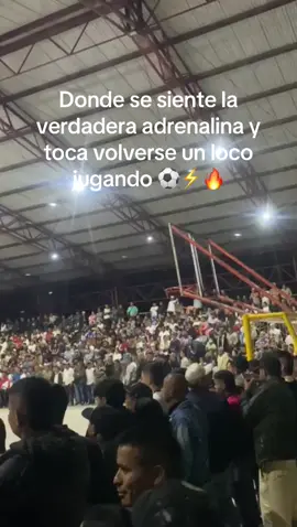 Que chimba de ambiente 🙏🔝⚡️ #parati #futbol⚽️ #adrenalina #microfutbol #contenido 