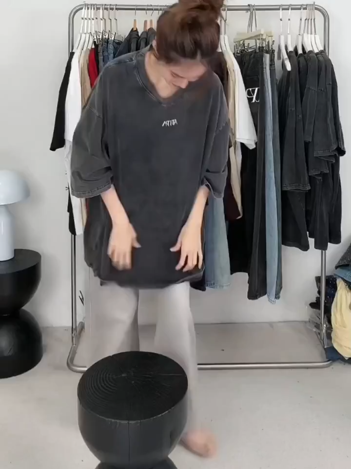 The beckoning cat has a very stubborn face. 55555555555555 😾🫳🏻@itscharlotty #CharlotteAustin #ชาล็อตออสติน #CharlotteWithAtipaLive