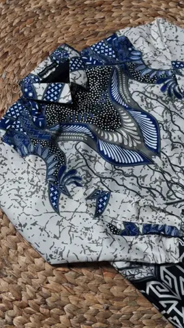 Kombinasi warna nya cakep banget 🥵 #batikpria #batik #batikchristo #batikpriaslimfit #promoguncang1111 