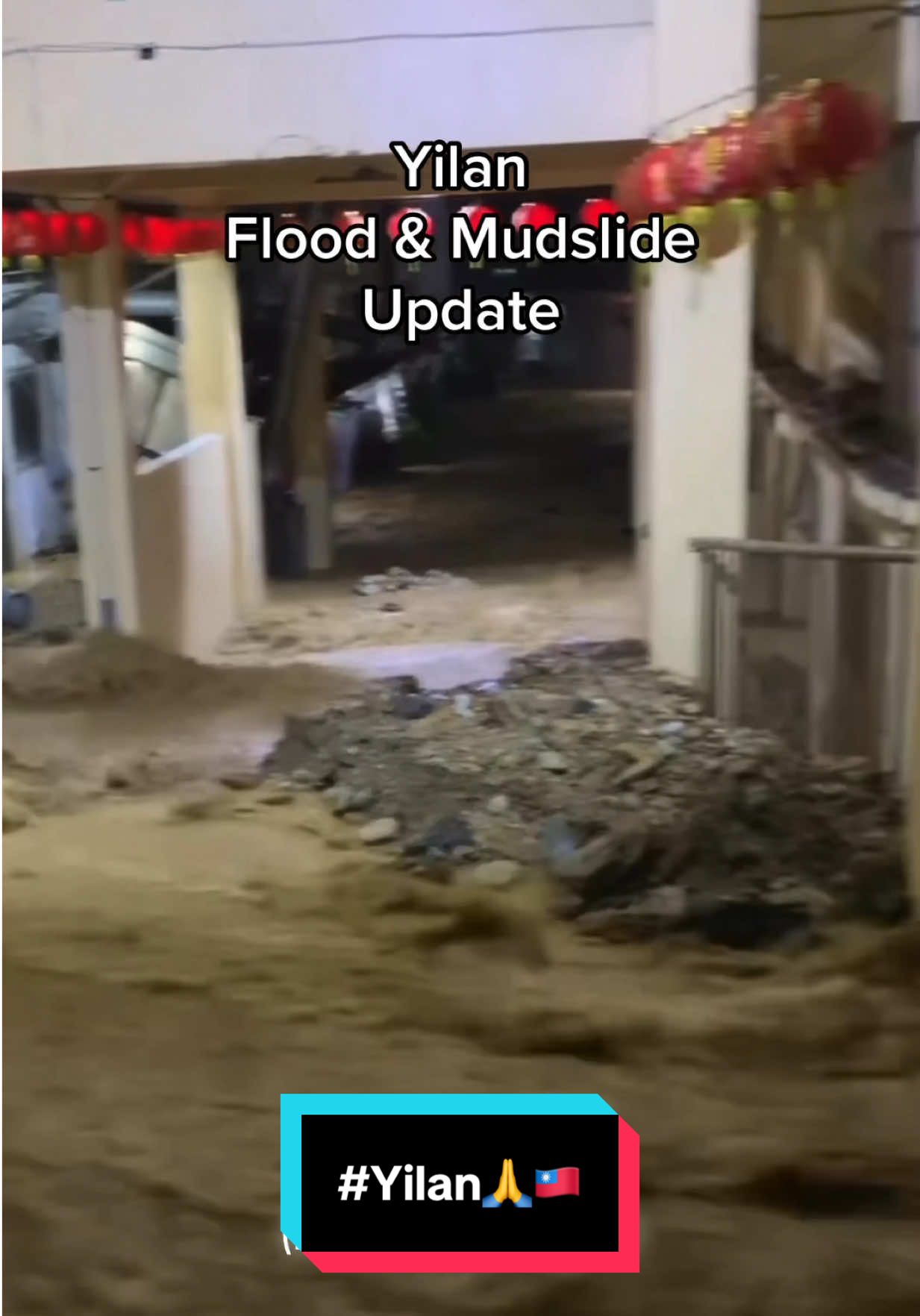 Baha na sa Yilan! Ang bilis ng pagragasa at pagtaas ng tubig 😢🙏🇹🇼 Buti may nagrerescue na agad ,gabi pa naman😢 Ingat po lahat, lalo na sa mga nasa Su’ao at Nanfang’ao area. #Yilan #Taiwan #StaySafe #TyphoonFungwong #foryoupage 