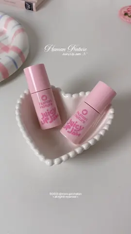 new lip gloss you’ll love! 💗 it’s lightweight and non-sticky. keeps your lips soft, healthy, and naturally plump too💋 #HumanNature #JuicyLipJam #LipGloss #PlumpLips #maragatchalian @Human Heart Nature 