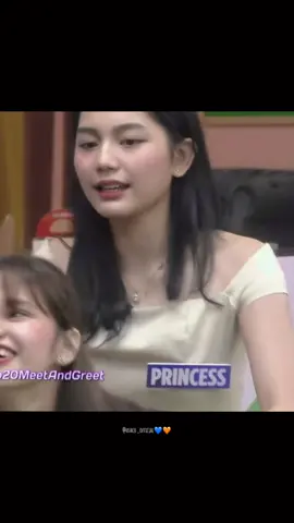 Napatalon na nga sa kilig nabigyan pa ng jacket 😩🫣 MAY NANALO NA ASHLEY AND PRINCESS ❤️‍🔥🙈 @ashley s  @JOSHUA GARCIA #ashco #ashleysarmiento #pbbcollab #piolopascual #princess 