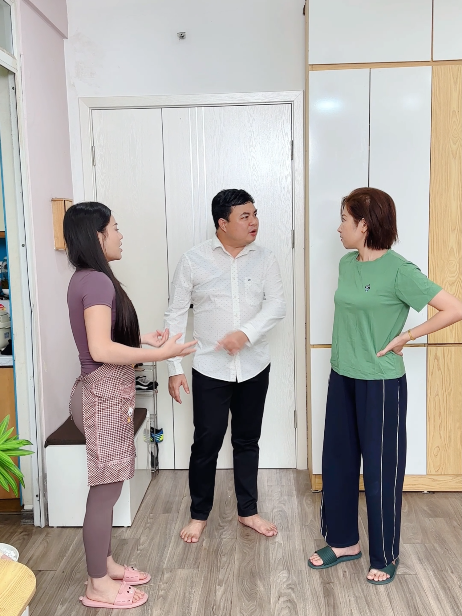 Giúp việc kiểu gì mà nhìn 