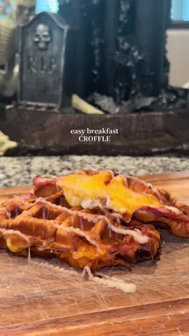 #breakfastideas #yummy #breakfastrecipes #waffle #breakfastsandwich 
