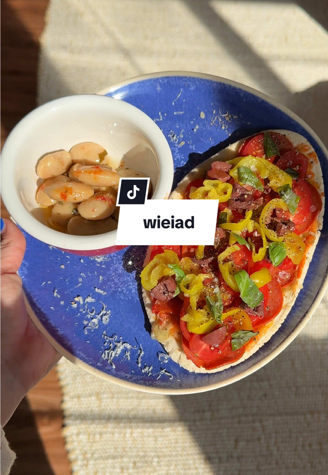 Pita pizza recipe has been filmed and is coming soon!!  #wieiad #petite #shortgirlproblems #fatlosstips #highproteinmeals 