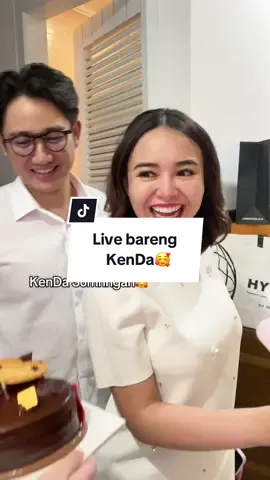 sweet banget#KenDa <3  #amandamanopo #kennyaustin #kenny 