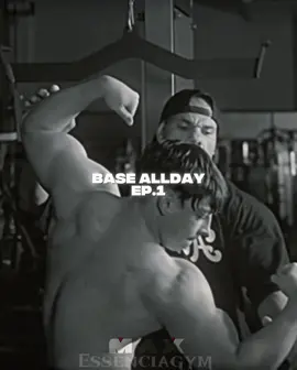 Qual o melhor? Use meu cupom na @Max Titanium - Loja:essenciagym  #ganley #maxtitanium #motivação #gymedit #academia 