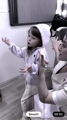 بنات ترا سارا تغني راب بالبداية | #سارا_يلماز #ساره_بنت_غلا #fyp #viral #explore - @𝐄 @˗ˏˋ N̶o̶n̶i̶ ˎˊ˗ @🦢 @غَــ @- ✧ It’s M̷ONÂ ✧ - .