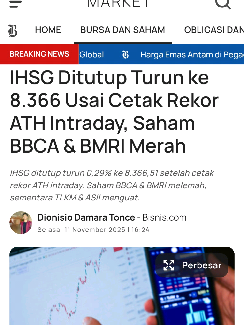 REKOR CUMA TIPUAN!🤡 IHSG SEMPAT ATH 8.443 TAPI DITUTUP MERANA, RITEL PANIK JUAL! Pagi-pagi IHSG udah bikin kita senam jantung, berhasil cetak rekor tertinggi sepanjang masa (ATH Intraday) di 8.443,69! 📈 Tapi ternyata, kebahagiaan itu nggak bertahan lama. Begitu siang menjelang, para investor kakap (termasuk asing) kompak bilang, 'Makasih ya cuan-nya, kita profit taking dulu!' 💸 Alhasil, IHSG langsung balik kanan, ditutup melemah 0,29% ke level 8.366,51. Siapa pemicunya? Tentu saja 'Duo Raja' perbankan, BBCA dan BMRI, yang kompak 'merah' dan menarik indeks turun. 📉 Sentilannya: Jangan panik! Ini hanya koreksi wajar setelah pesta rekor. Waktunya siap-siap serok saham diskon lagi! 💪            Sumber: Bursa Efek Indonesia (IDX), CNBC Indonesia, Stockwatch.id. #promomakan1111  #viral  #fypシ  #FYP  #IHSG