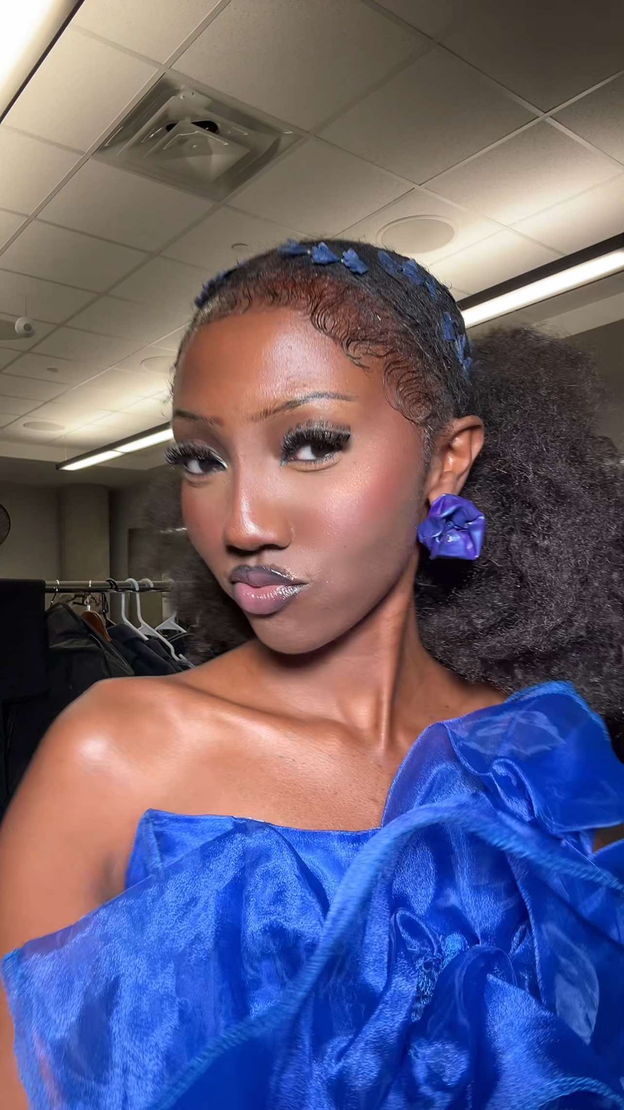 Before the runway! Designer: @Aliyah✨ #runwaymodel #highfashion 