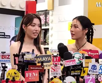 Ling: Nong Kai (ayam)? Momen yang sangat menyenangkan, Nong Orm membuat lego ayam untukku dan sekarang aku punya lego ayam di rumah Nong Orm 😂 Orm:🤣 Ling: Aku menitipkannya padanya~ 🤣🤣🤣🤣 bilang aja di rumah kalian berdua  LINGORM LEGO STORE OPENING #LingOrmLegoCertifiedStore #Linglingkwong #ormkornnaphat #Ling0rm #lingormforever💍 