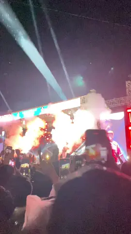 gayenggg walaupun kehujanan 