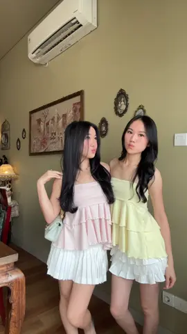 Fit check! In ruffle bloom skirt, ruelle pleats skirt & isla lace mini skirt!! 💗🤍✨