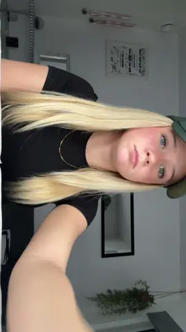 Sorry lavede lige en ny video🥳#hej #tiktokplzviralmyvideo #likеpliss🙏 #plisssfyp #teamgym 