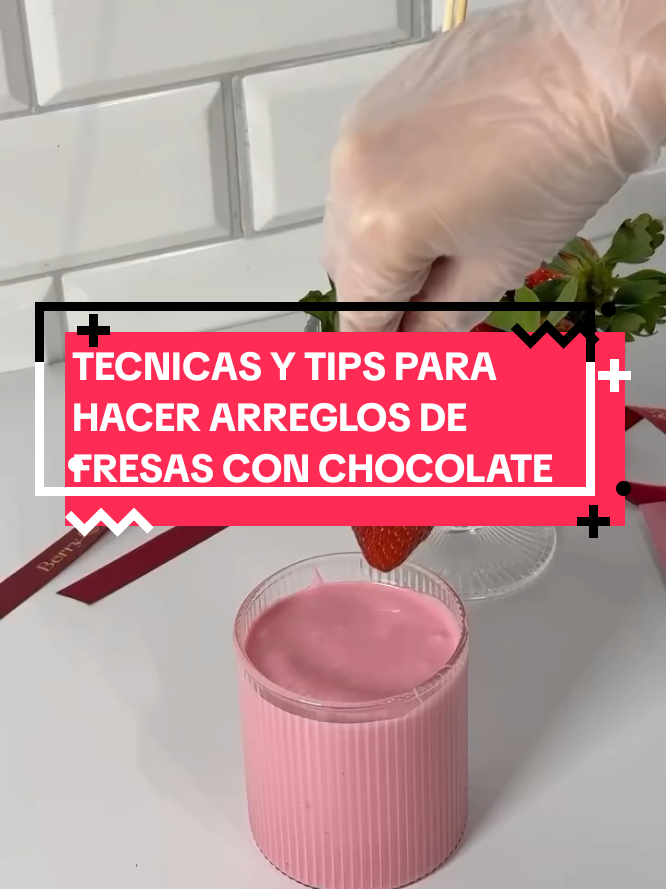 aprende a decorar desde cero hermosos arreglos de fresas con chocolate desde cero, de una manera fácil y sencilla ✨️ #fresasbañadasenchocolate  #chocolatecoveredstrawberries  #fresasconchocolate  #fresasychocolate  #ramodefresasconchocolate 