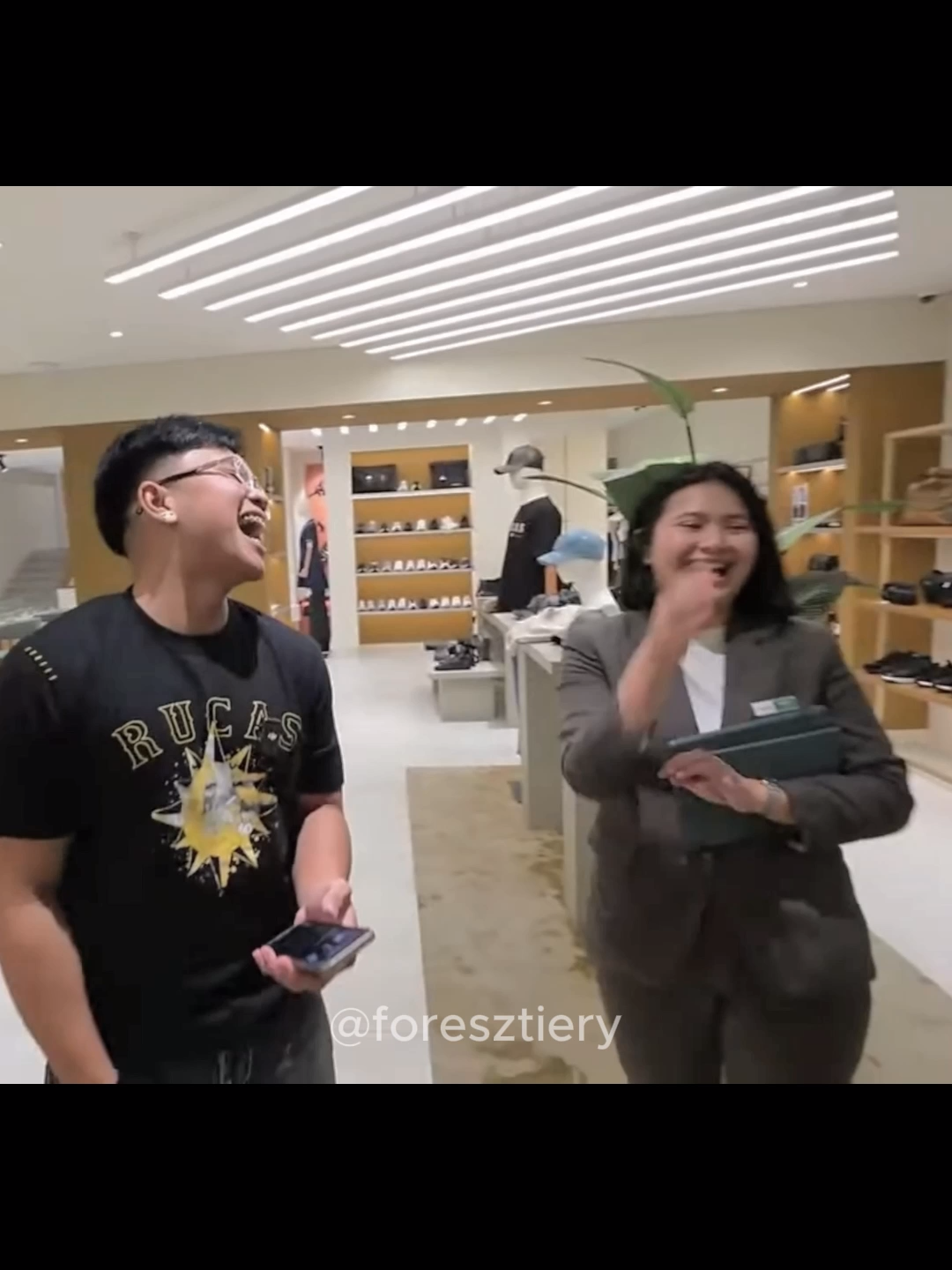 SOO CUTE THOOO🥰 @momonotnice #contentuniversity #bigmo #streamer #niceguymo