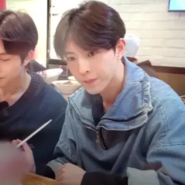 setampan ini hak paten nya eliot 😭, anw seneng banget liat qiuqiu yapping terus waktu di ep 1 inie 😔🫶🏻 #desire4 #kipukaqiu #qiudingjie #xingqiu #abodesire 