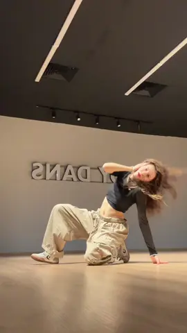 take to your mama house 😉 (dc:? tag please!) #fyp #dance #viral #dancechallenge #bubblegum 