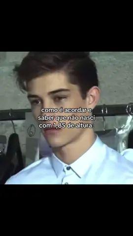 tinha tudo pra ser um modelo fashion, espero que alongamentos me ajude #fy #model #chicolachowski #catwalk #lookmaxing 