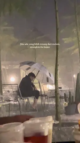 ada petir pun dia tetap tenang😬 #fyp #palembang #kopinako 