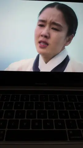 Nghe nói gọi tên người chớt 3 lần khi cầm y phục họ từng mặc thì có thể mang họ về…. #mydearest #namgoongmin #ahneunjin #nguoiyeudau #netflix 