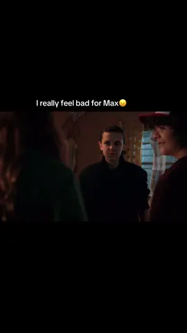 The way El ignored Max was killing me😭 #elmax #strangerthings #fyppppppppppppppppppppppp #fypシ゚ #fypage 