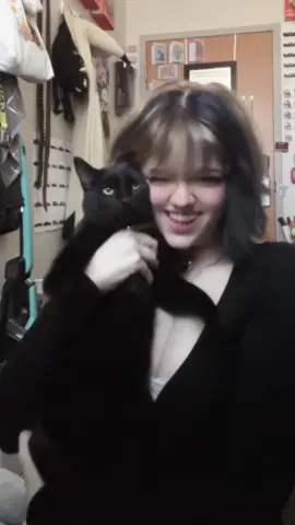 🖤she was purring the entire time…Ithaca has been requested quite a bit so here’s a my baby girl #fyp #girl #cat #blackcat 