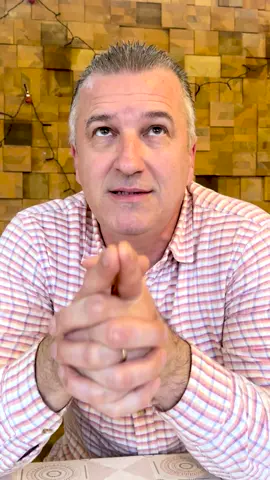 Felicitări! Bucură-te de moment… dar nu uita că abia acum începe adevărata provocare. Am fost exact în locul tău, acum 18 ani. Prietenul meu a câștigat 8 milioane — și a pierdut totul. Îți scriu nu ca să te sperii, ci ca să te pregătesc.. #secretulunuicastigatorlaloto #carte #bani #secret #raspuns 