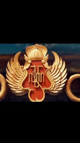 Keraton Ngayogyakarta Hadiningrat atau Kraton Jogja (carakan: ꦏꦫꦠꦺꦴꦤ꧀ꦔꦪꦺꦴꦒꦾꦏꦂꦠꦲꦢꦶꦤꦶꦔꦿꦠ꧀) merupakan istana resmi Kesultanan Ngayogyakarta Hadiningrat yang kini berlokasi di Kota Yogyakarta. Keraton ini didirikan oleh Sri Sultan Hamengkubuwana I pada tahun 1755 sebagai Istana/Keraton Yogyakarta yang baru berdiri akibat perpecahan Mataram Islam dengan adanya Perjanjian Giyanti. Keraton ini adalah pecahan dari Keraton Surakarta Hadiningrat dari Mataram Islam Surakarta (Kerajaan Surakarta). Sehingga dinasti Mataram diteruskan oleh 2 Kerajaan yakni Kesultanan Yogyakarta dan Kesunanan Surakarta. Total luas wilayah keseluruhan keraton yogyakarta mencapai 144 hektar, yakni meliputi seluruh area di dalam benteng Baluwarti, alun-alun Lor, alun-alun Kidul, gapura Gladak, dan kompleks Masjid Gedhe Yogyakarta. Sementara luas dari kedhaton (inti keraton) mencapai 13 hektar. #jawapride🔥 #fyppppppppppppppppppppppp ##hamengkubuwono 