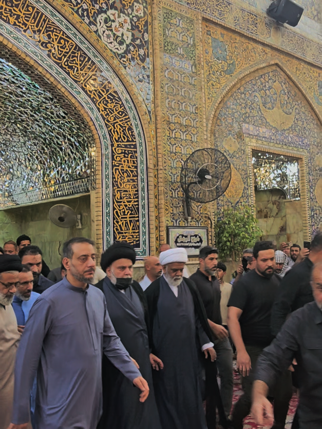 السيد مقتدى الصدر يزور الامام علي عليه السلام  . #التيار_الصدري #مقتدىالصدر #الناصرية #البصرة #النجف 