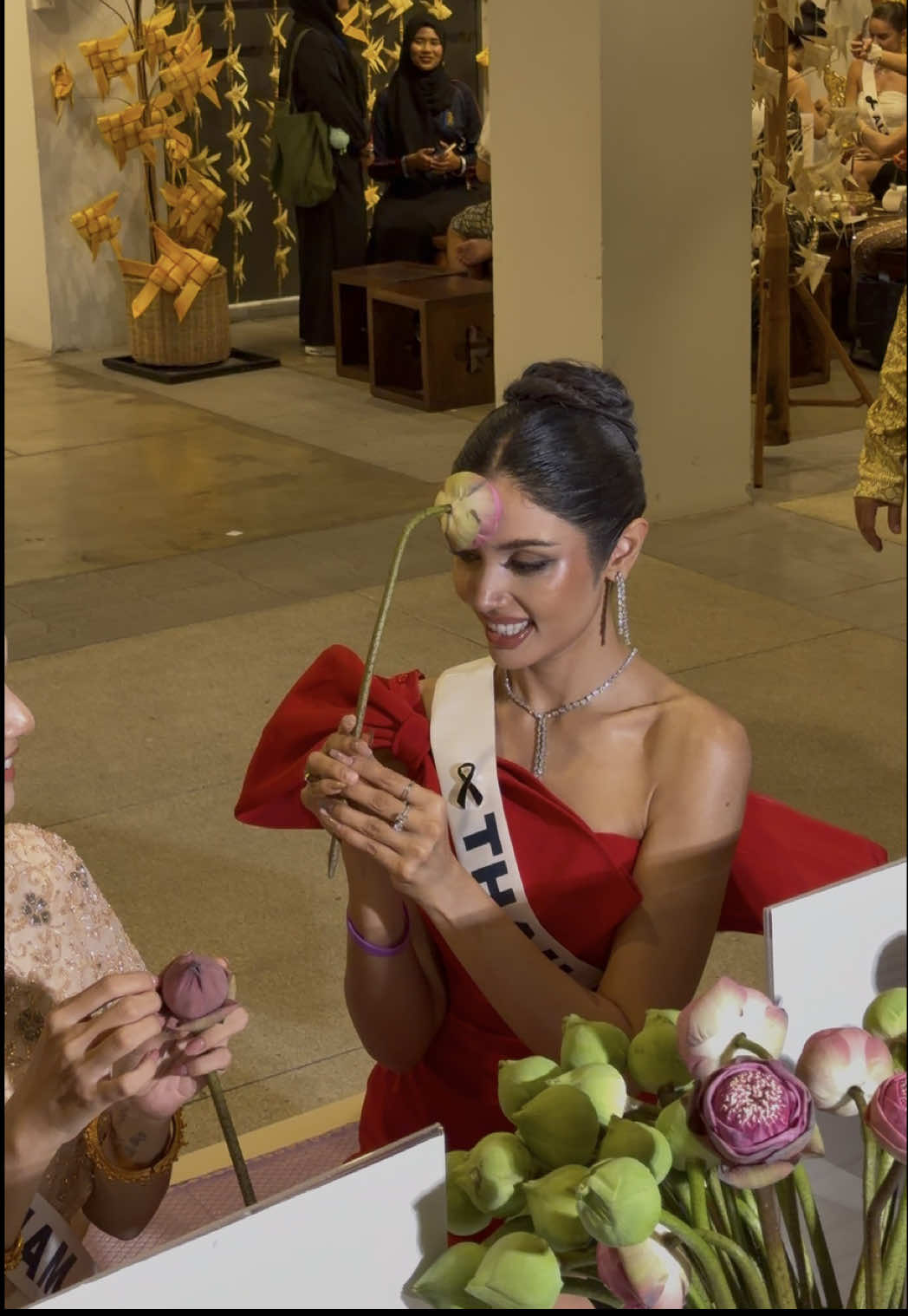 Thailand 🇹🇭 Vietnam 🇻🇳 #siamniramit #siamniramitphuket #missuniverse #veenapraveenar #vietnam 