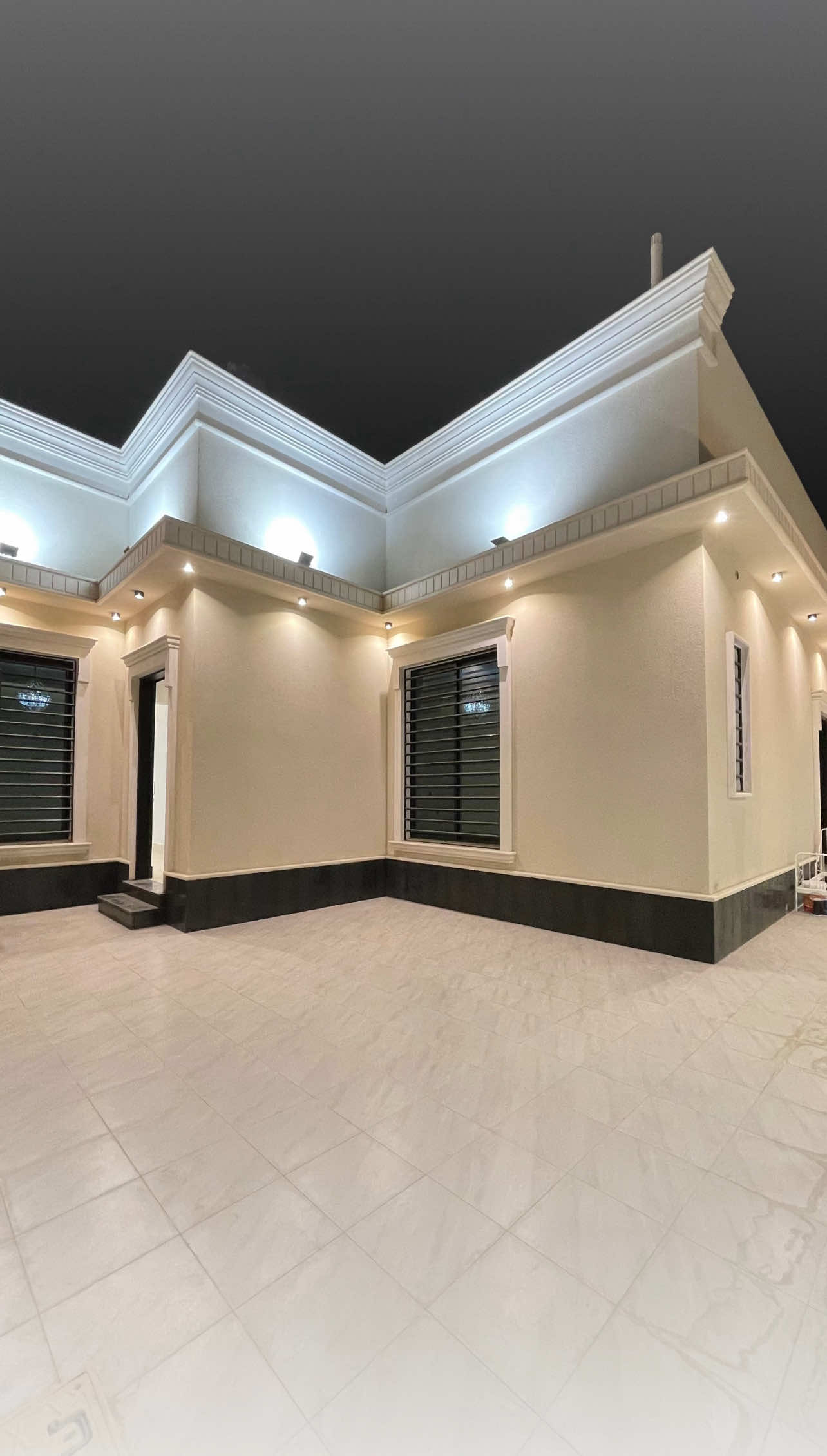 للبيع دور وملحق بأحد رفيدة | مساحه الارض470 متر٢ ومسطح البناء يتجاوز 300 متر٢ | شارع 25 #ادوار_مستقله #دور #foryoupage #foryou #fyp 