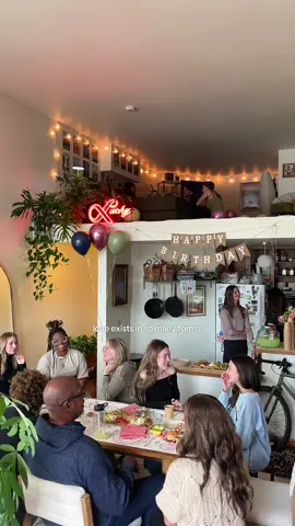 feeling absolutely loved in every form entering this next year 💌 I’m beyond lucky for this cozy home & this lil life where I can both embrace & be embraced by the art of loving🎂🎈 #oliviadean #hosting #cozyvibes #birthdayparty #homeinspo 