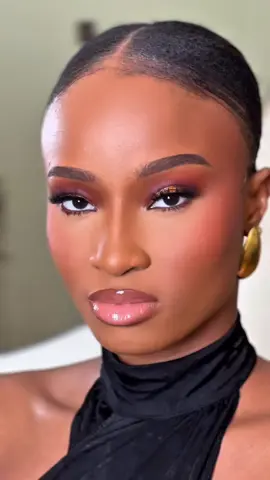We thoroughly enjoyed creating this look for our upgrade student, Gift. This class tackled her problem areas, such as layering of skin prep products, right foundation selections, proper blush placement and lots more!  This could be you too, send a DM to get signed up for our intensive upgrade classes. In Gift’s word, “video isn’t going justice to this look” and I couldn’t agree more 🎉 Tutor | @thekatchyglam  #thekatchyglam #makeup #cleanbeat #bridalmakeup #upgrade #lagosmua #makeuptutorial 
